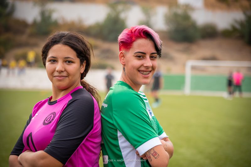 Equipo Femenino UnioÌ�n Deportiva Sierra de las Nieves Vs Marbella Promesas - Dos jugadoras de fÃºtbol 8